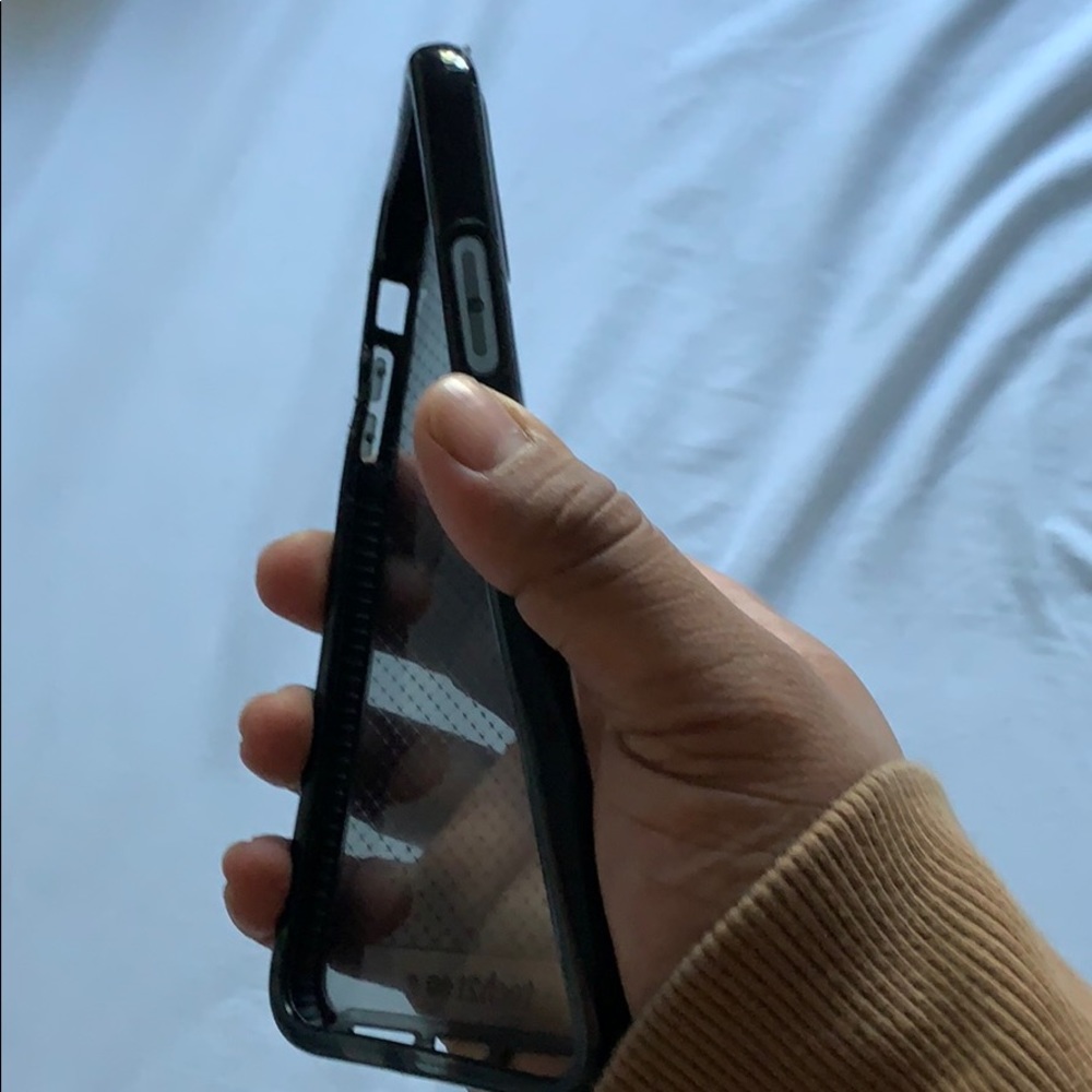 Tech 21 iPhone XS Max case - Picture 3 of 3